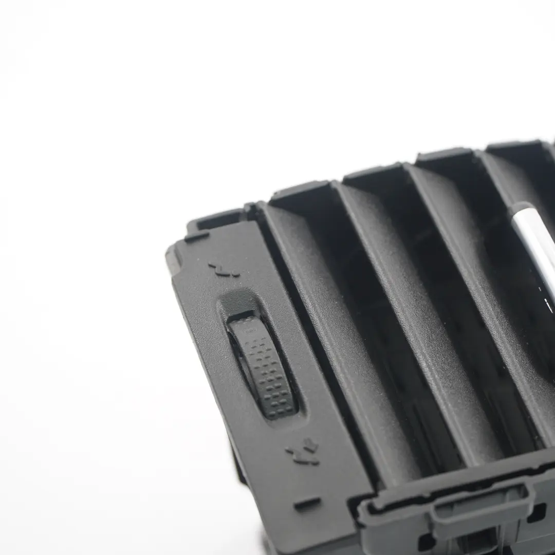 Vent Dashboard Dash Left N/S Centre Nozzle Grille to Vauxhall Vivaro B Air with Part number 95517494 Vauxhall Vivaro B Air Vent Dashboard Dash Left N/S Centre Nozzle Grille - SKU 95517494 - Part number 95517494