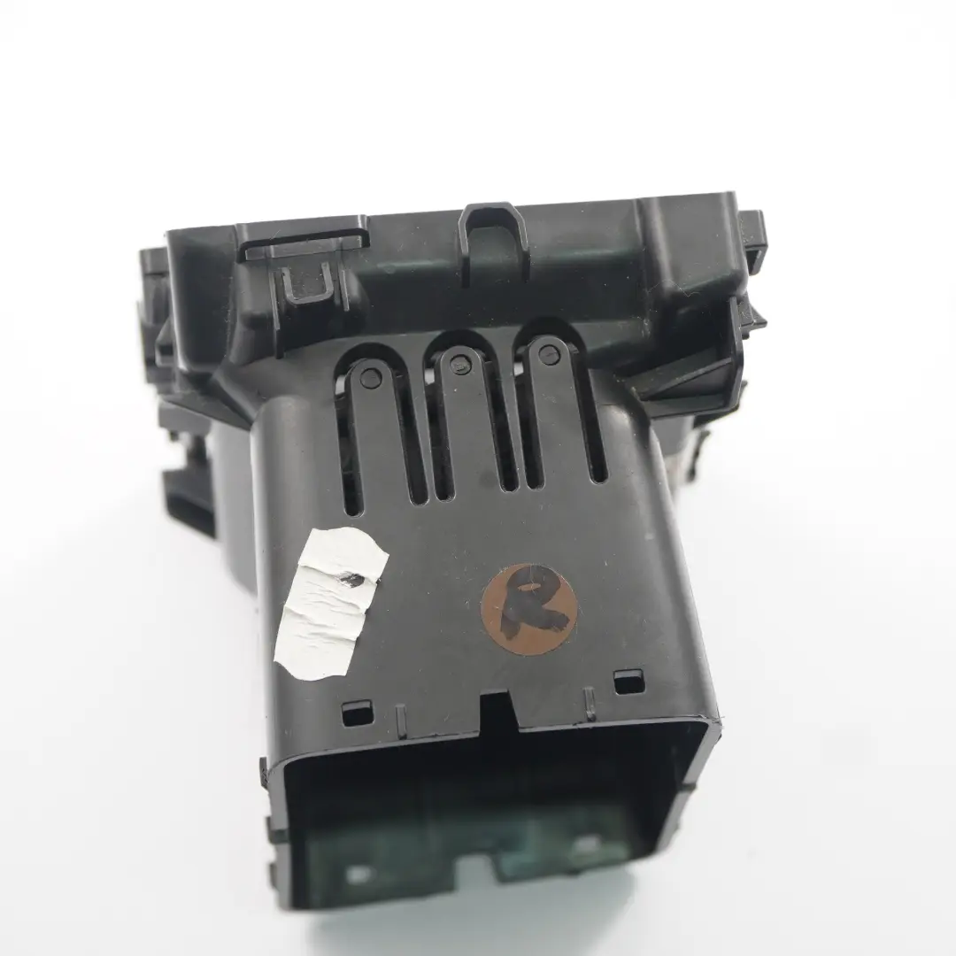 Vent Dashboard Dash Left N/S Centre Nozzle Grille to Vauxhall Vivaro B Air with Part number 95517494 Vauxhall Vivaro B Air Vent Dashboard Dash Left N/S Centre Nozzle Grille - SKU 95517494 - Part number 95517494