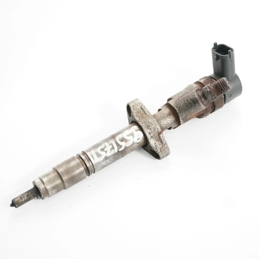 Injector to Vauxhall Movano A Renault Trafic II 2.5 CDTI Diesel Fuel with Part number 95517511 Vauxhall Movano A Renault Trafic II 2.5 CDTI Diesel Fuel Injector - SKU 95517511 - Part number 95517511