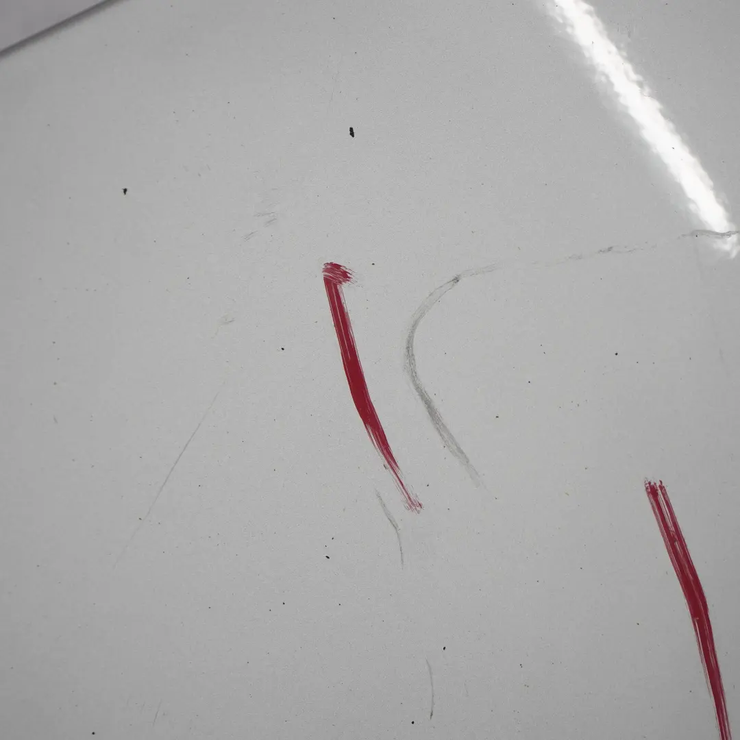 Panel lateral ala guardabarros delantero derecho Glacier Silver A83 para BMW F30 F31 con número de pieza 9621598 BMW F30 F31 Panel lateral ala guardabarros delantero derecho Glacier Silver A83 - SKU 9621598-GSB1 - Número de pieza 9621598