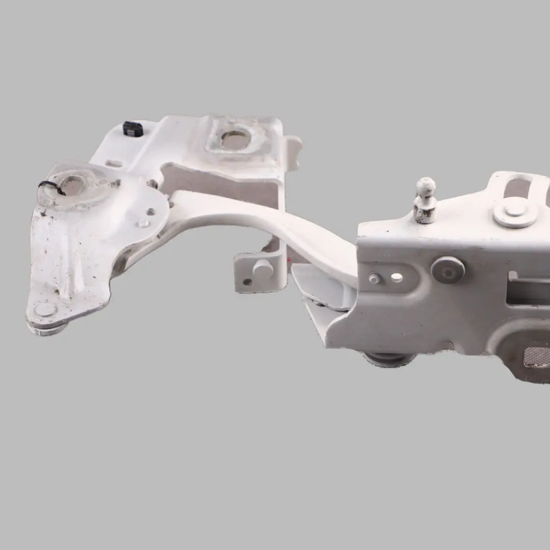 Hinge Bonnet Left N/S Hood Engine Cover Hinge Alpine White 300 to BMW F45 F46 with Part number 7391033 BMW F45 F46 Hinge Bonnet Left N/S Hood Engine Cover Hinge Alpine White 300 - SKU 9632501-AW - Part number 7391033