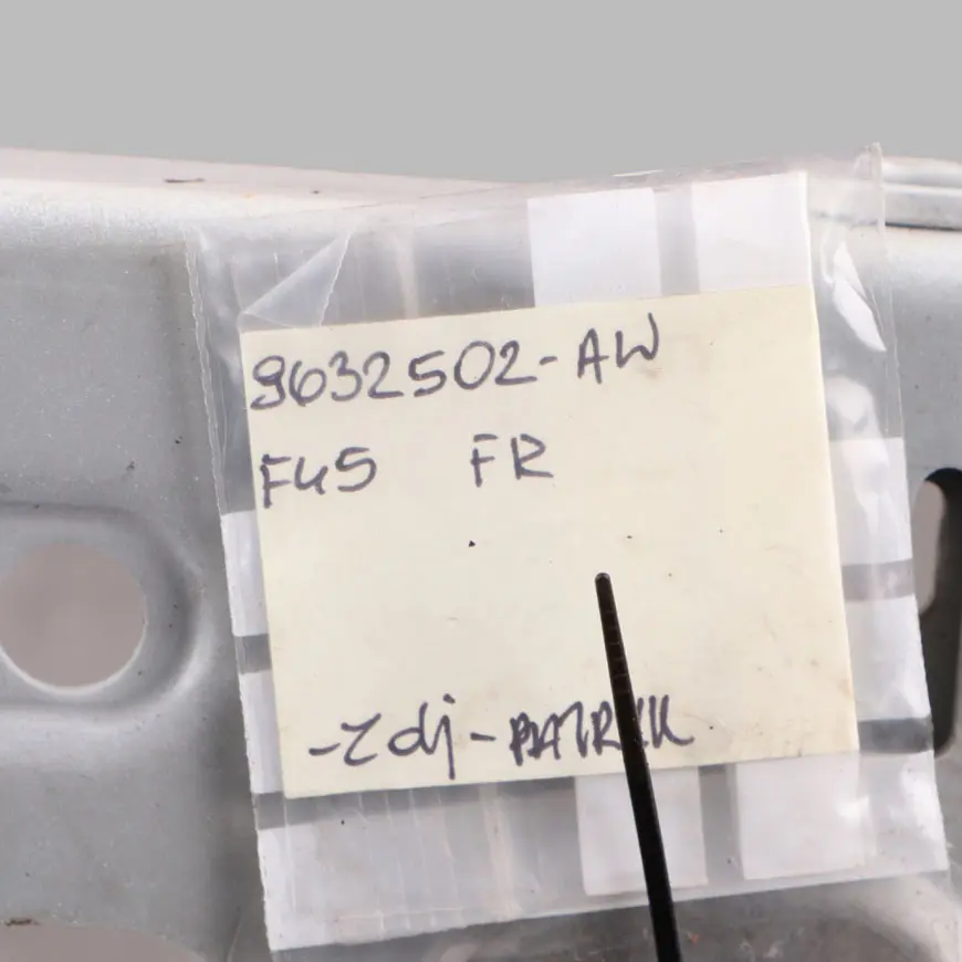 Hinge Front Right O/S Bonnet Hood Engine Hinge Alpine White 300 to BMW F45 F46 with Part number 7391034 BMW F45 F46 Hinge Front Right O/S Bonnet Hood Engine Hinge Alpine White 300 - SKU 9632502-AW - Part number 7391034