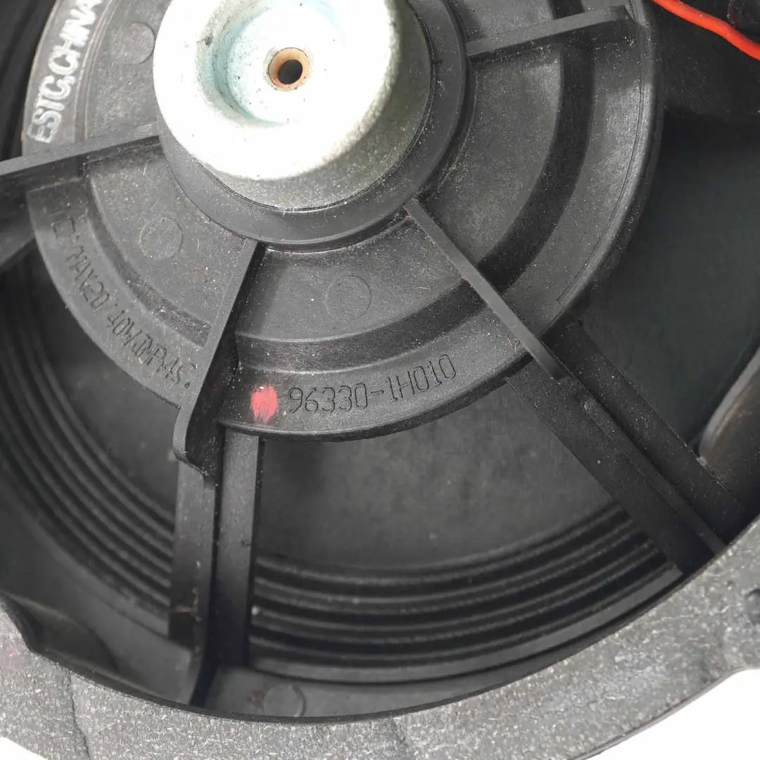 Altoparlante porta posteriore sinistro Audio per Kia Ceed 1 con numero di parte 963301H010 Kia Ceed 1 Altoparlante porta posteriore sinistro Audio - SKU 963301H010 - Numero di parte 963301H010