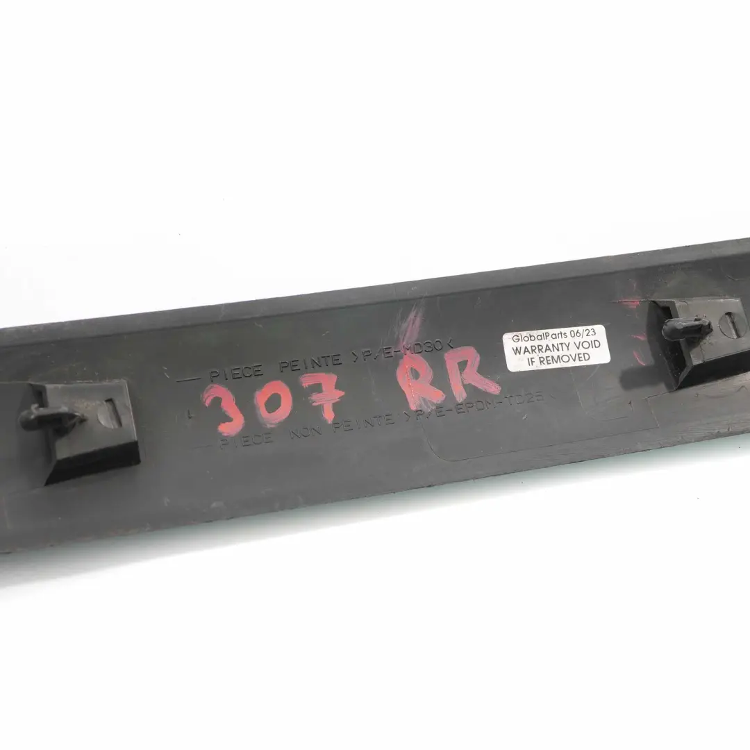 Striscia rivestimento posteriore destra Modanatura per Peugeot 307 con numero di parte 9634011277 Peugeot 307 Striscia rivestimento posteriore destra Modanatura - SKU 9634011277 - Numero di parte 9634011277