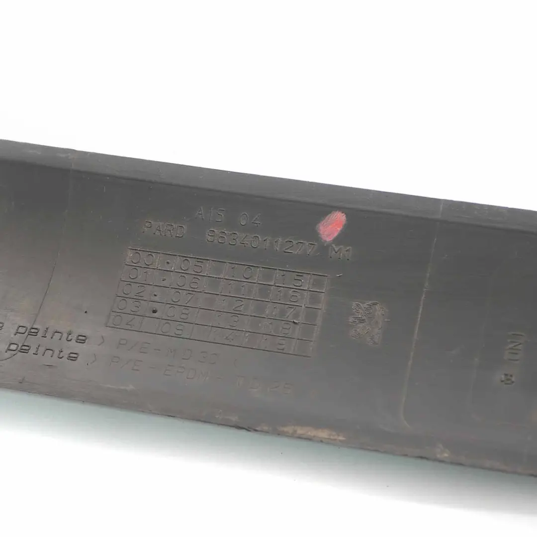 Baguette de Porte Arriere Droite Moulure Décor Panneau pour Peugeot 307 à propos du numéro de pièce 9634011277 Peugeot 307 Baguette de Porte Arriere Droite Moulure Décor Panneau - SKU 9634011277 - Numéro de pièce 9634011277