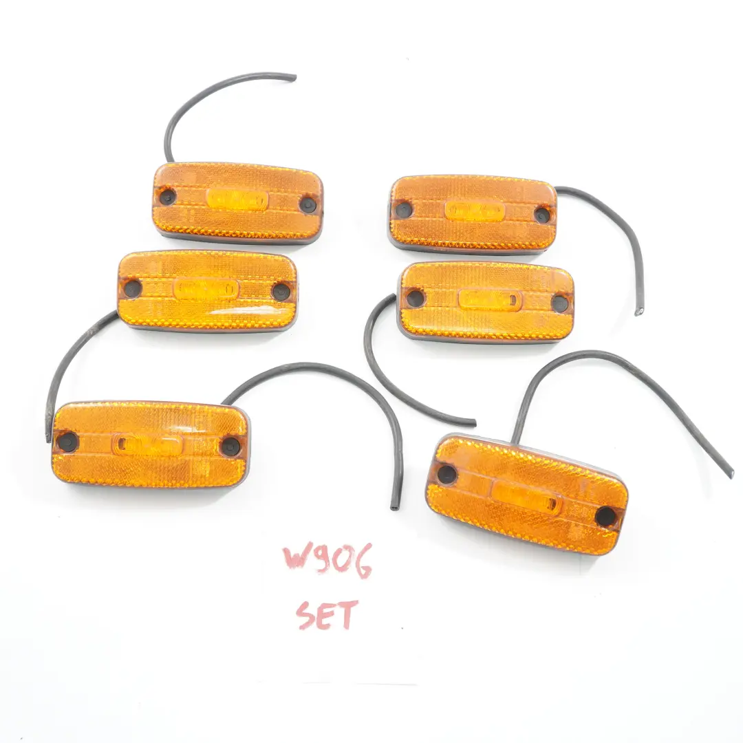 Mercedes Sprinter W906 Luz de balizamiento lateral LED HELLA Set - SKU 963639 - Número de pieza 963639