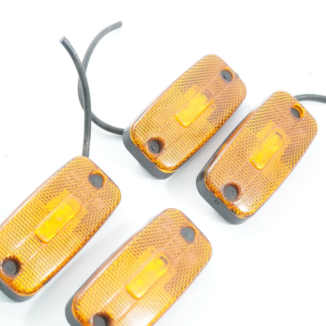 Luz de balizamiento lateral LED HELLA Set para Mercedes Sprinter W906 con número de pieza 963639 Mercedes Sprinter W906 Luz de balizamiento lateral LED HELLA Set - SKU 963639 - Número de pieza 963639