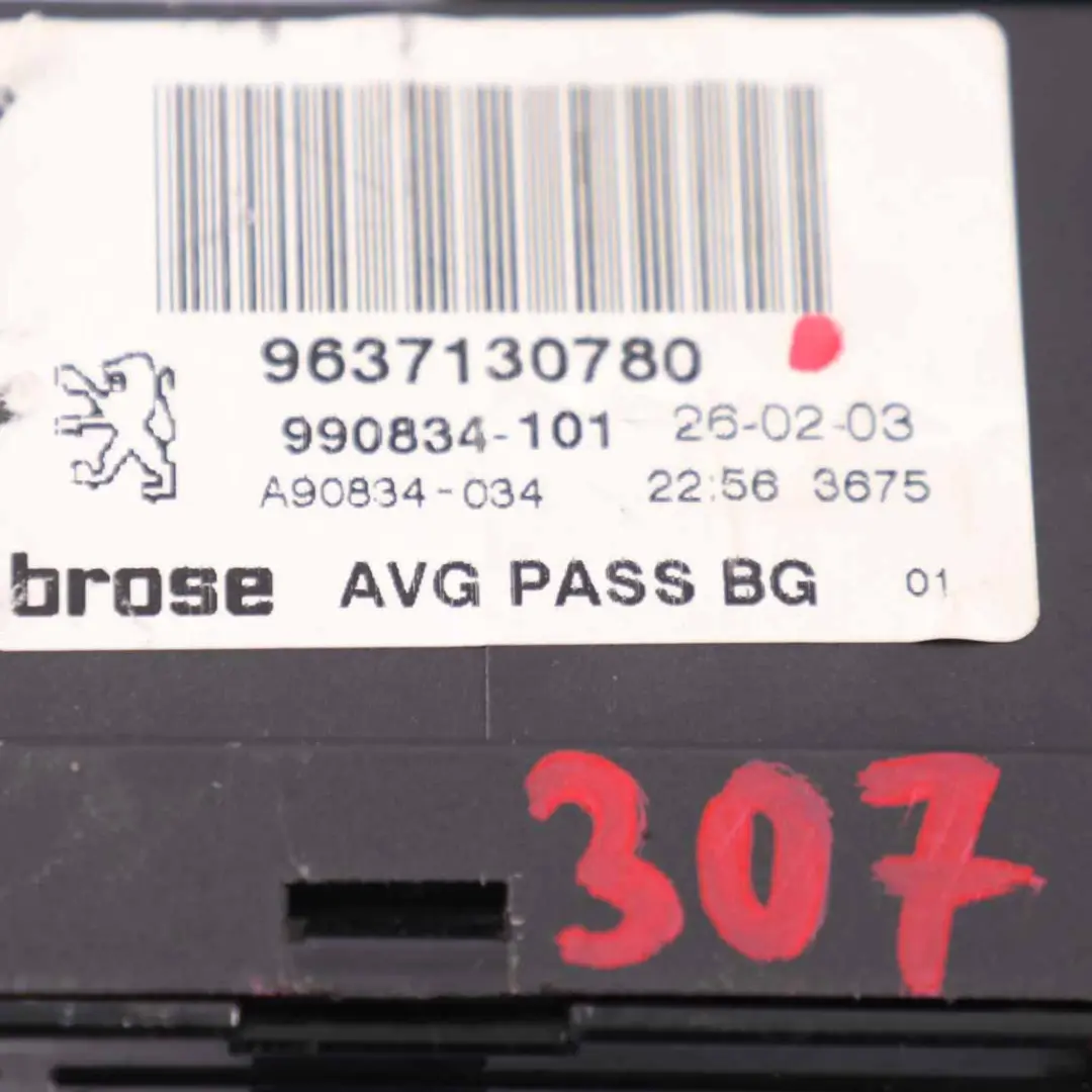 Peugeot 307 Moteur Lève-Vitre Porte Avant Gauche - SKU 9637130780 - Numéro de pièce 9637130780