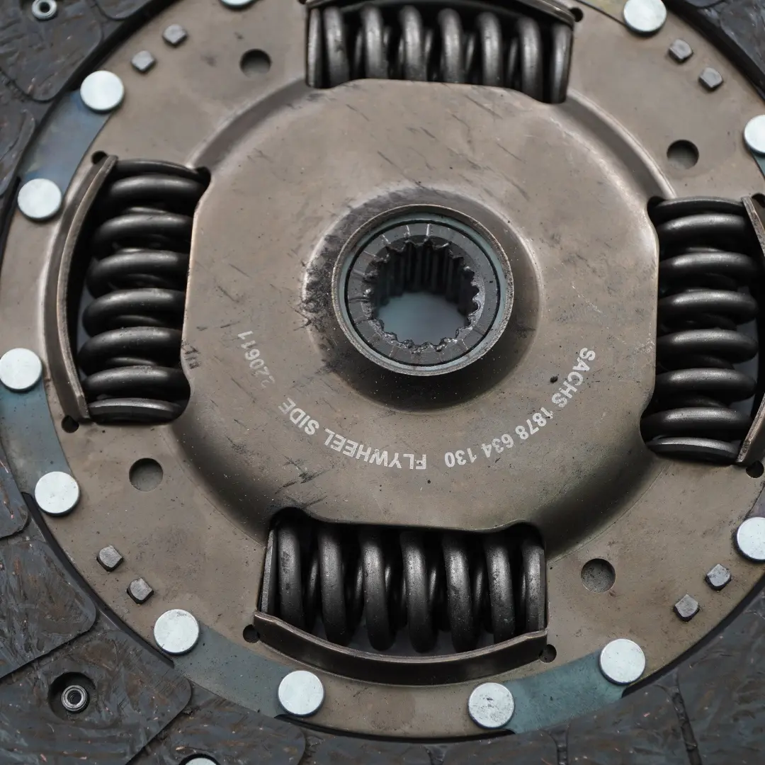 Citroen Berlingo B9 1.6 HDI Single Mass Flywheel Clutch Set Kit to with Part number 9639780480 Citroen Berlingo B9 1.6 HDI Single Mass Flywheel Clutch Set Kit - SKU 9639780480 - Part number 9639780480