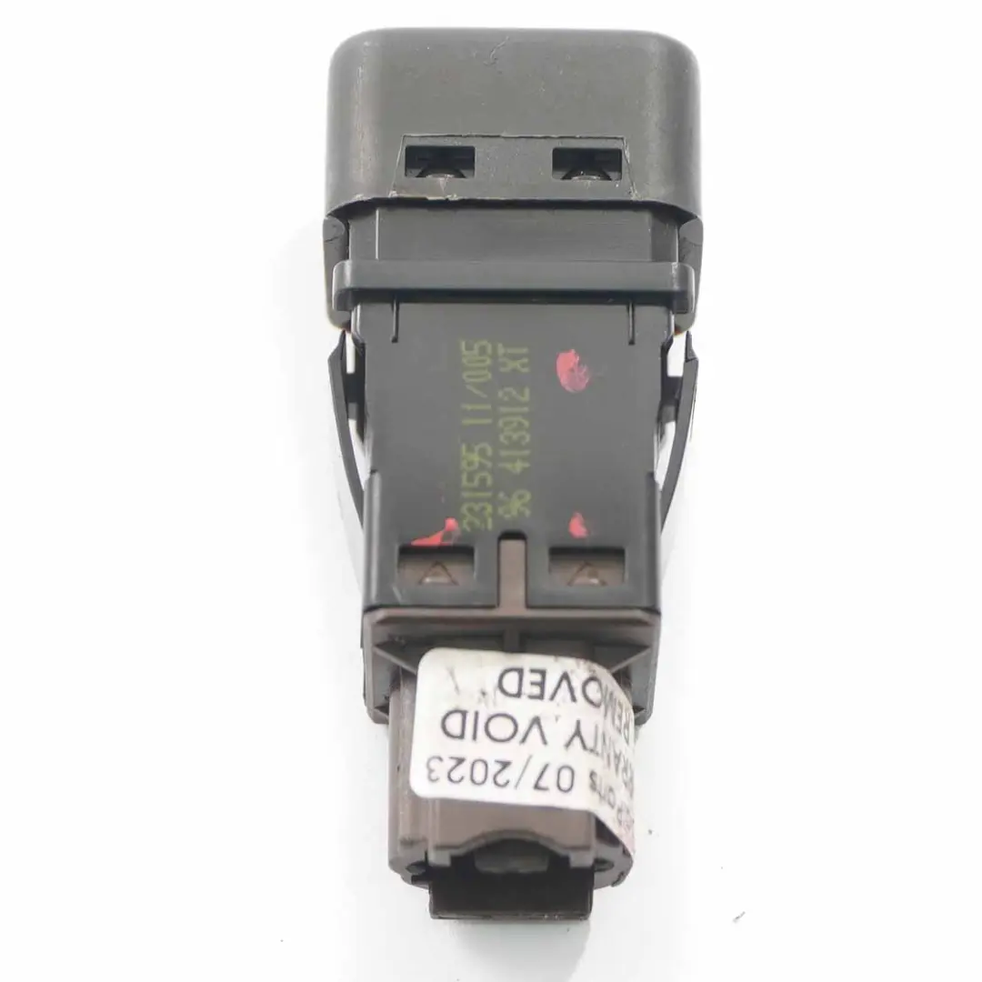 Airbag passeggero On Off Pulsante Unità per Peugeot 3008 con numero di parte 96413912XT Peugeot 3008 Airbag passeggero On Off Pulsante Unità - SKU 96413912XT - Numero di parte 96413912XT