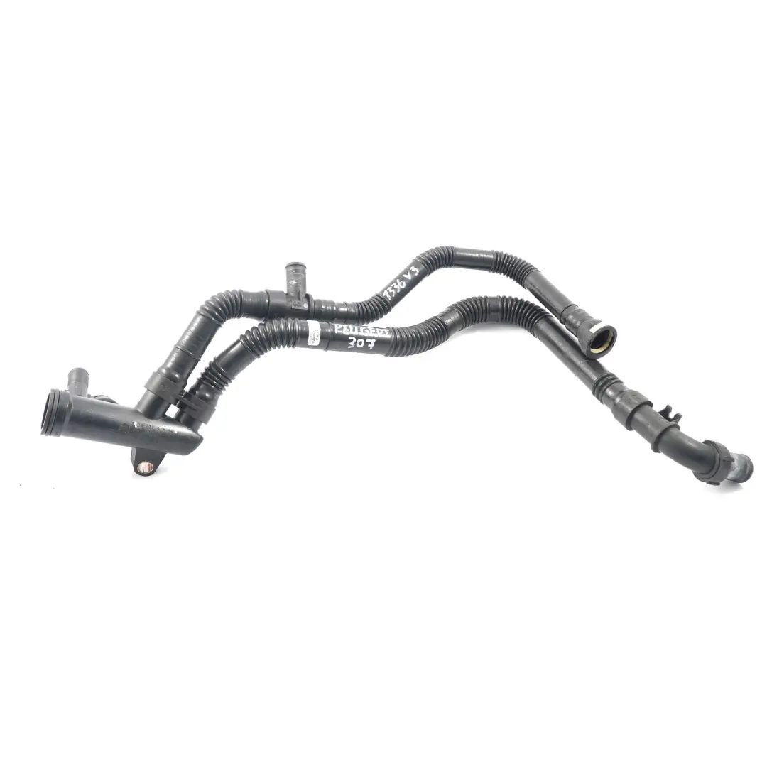 Tuyau d'eau refroidissement moteur pour Peugeot 307 1.4 HDI Diesel à propos du numéro de pièce 9641522280 Peugeot 307 1.4 HDI Diesel Tuyau d'eau refroidissement moteur - SKU 9641522280 - Numéro de pièce 9641522280
