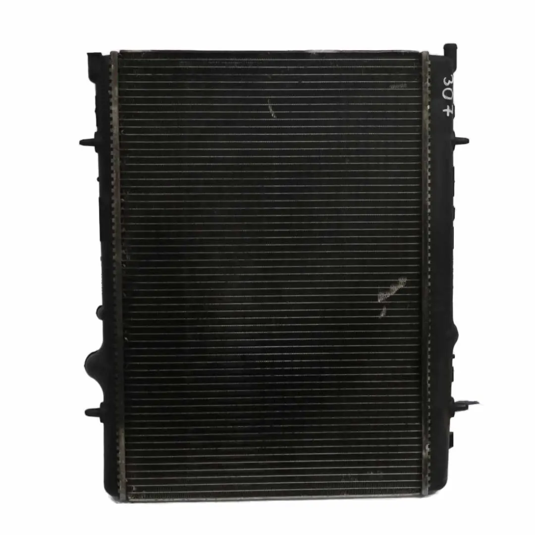 Radiador de agua refrigerante Refrigeración del motor para Peugeot 307 con número de pieza 9647421480 Peugeot 307 Radiador de agua refrigerante Refrigeración del motor - SKU 9647421480 - Número de pieza 9647421480