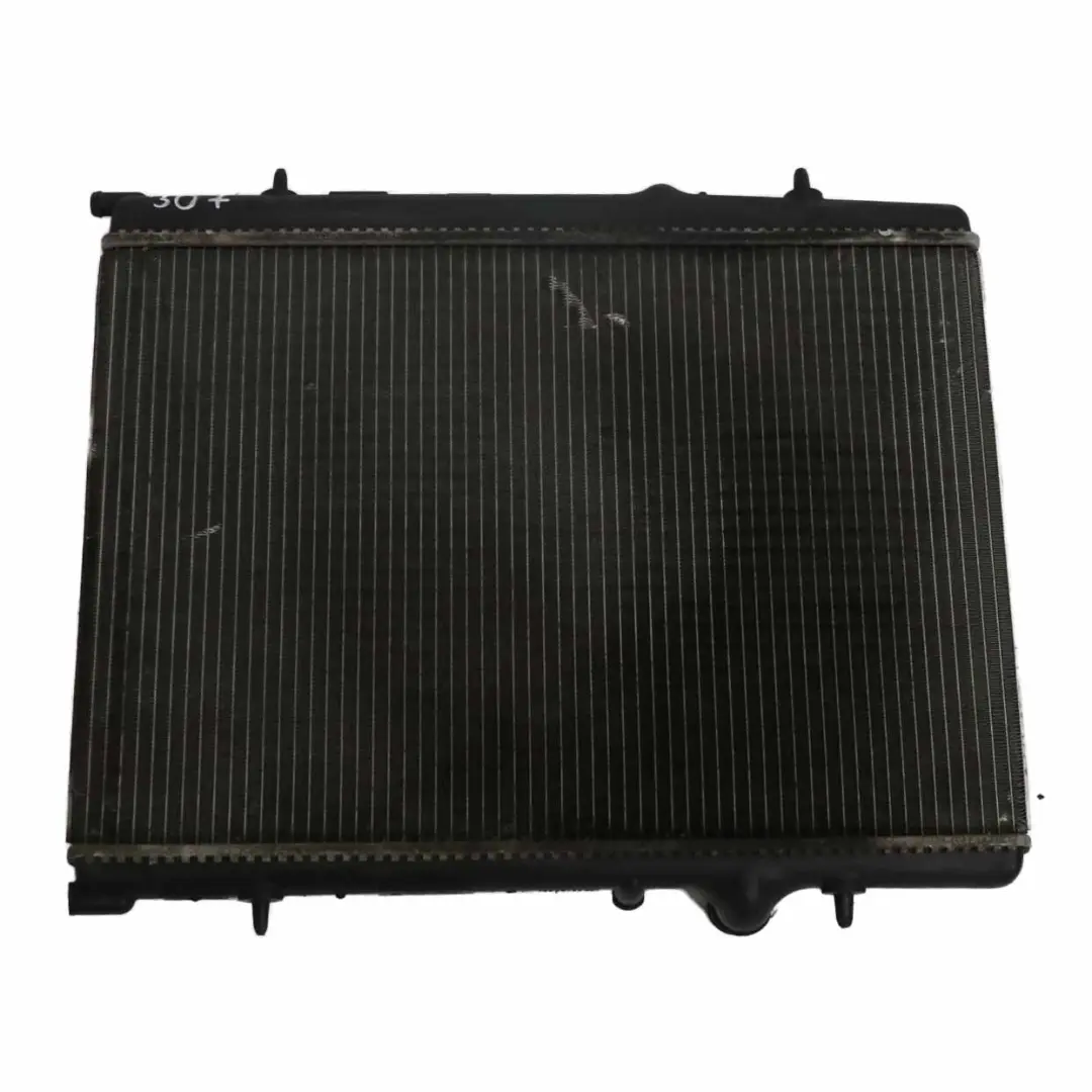 Peugeot 307 Radiateur de refroidissement d'eau Radiateur du moteur - SKU 9647421480 - Numéro de pièce 9647421480