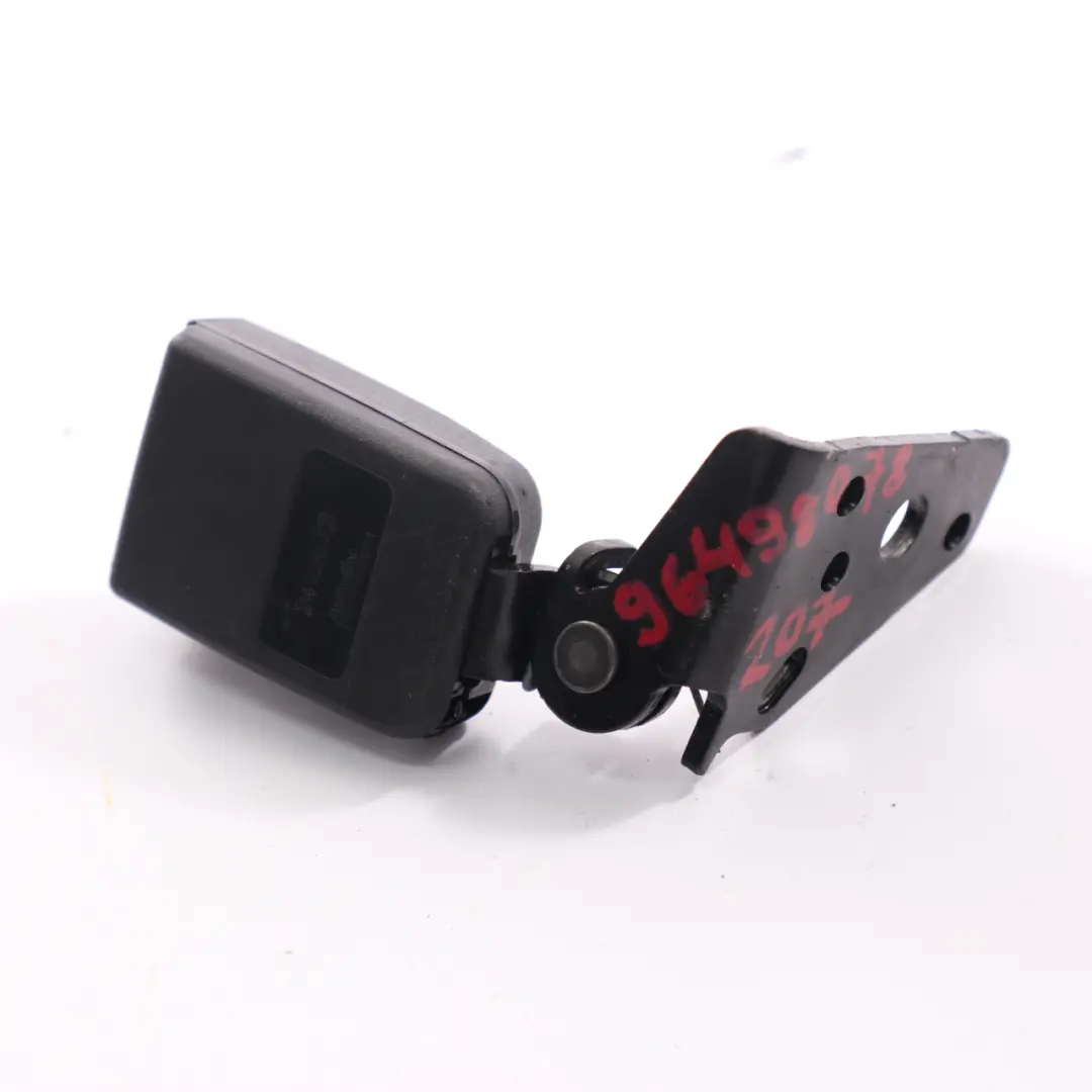 Fibbia cintura sicurezza inferiore posteriore sinistra per Peugeot 207 con numero di parte 96498078XX Peugeot 207 Fibbia cintura sicurezza inferiore posteriore sinistra - SKU 96498078XX - Numero di parte 96498078XX