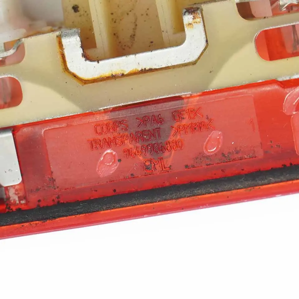 Tercera luz de freno trasera Tapa del maletero para Peugeot 207 con número de pieza 9649986880 Peugeot 207 Tercera luz de freno trasera Tapa del maletero - SKU 9649986880 - Número de pieza 9649986880