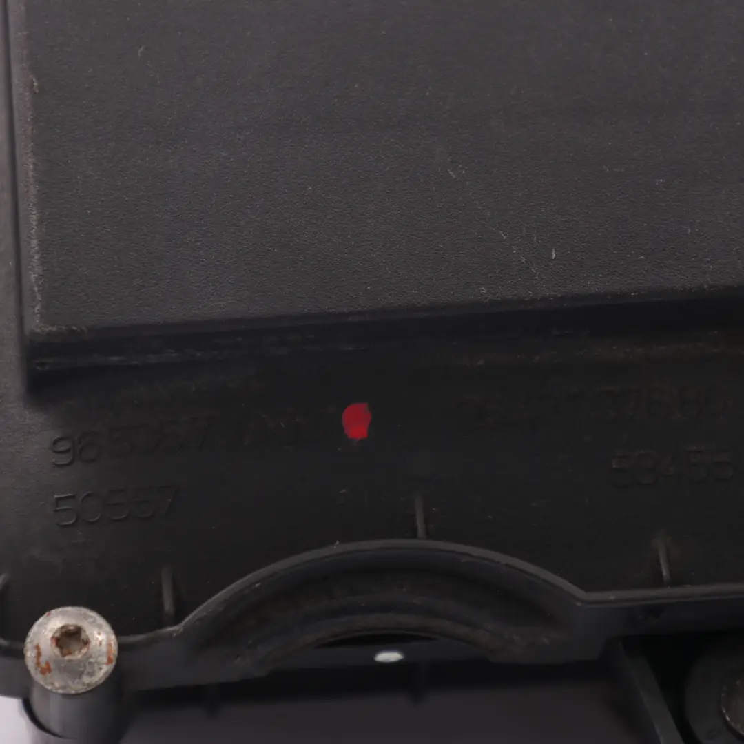 Boîtier de filtre à air pour Peugeot 307 à propos du numéro de pièce 9650673080 Peugeot 307 Boîtier de filtre à air - SKU 9650673080 - Numéro de pièce 9650673080