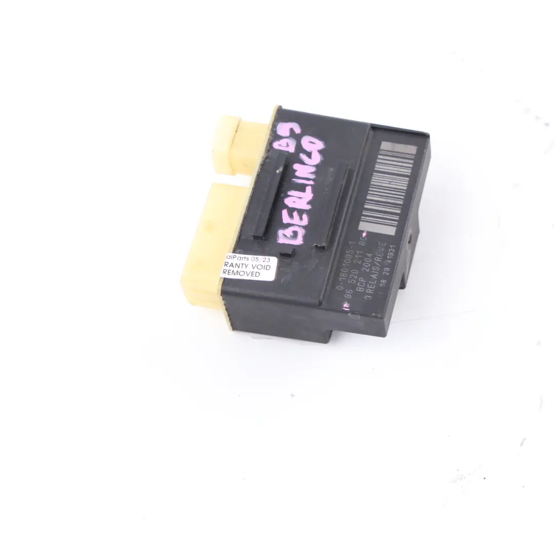 Citroen Berlingo Cooling Fan Relay Plug Control Module to with Part number 9652021180 Citroen Berlingo Cooling Fan Relay Plug Control Module - SKU 9652021180 - Part number 9652021180