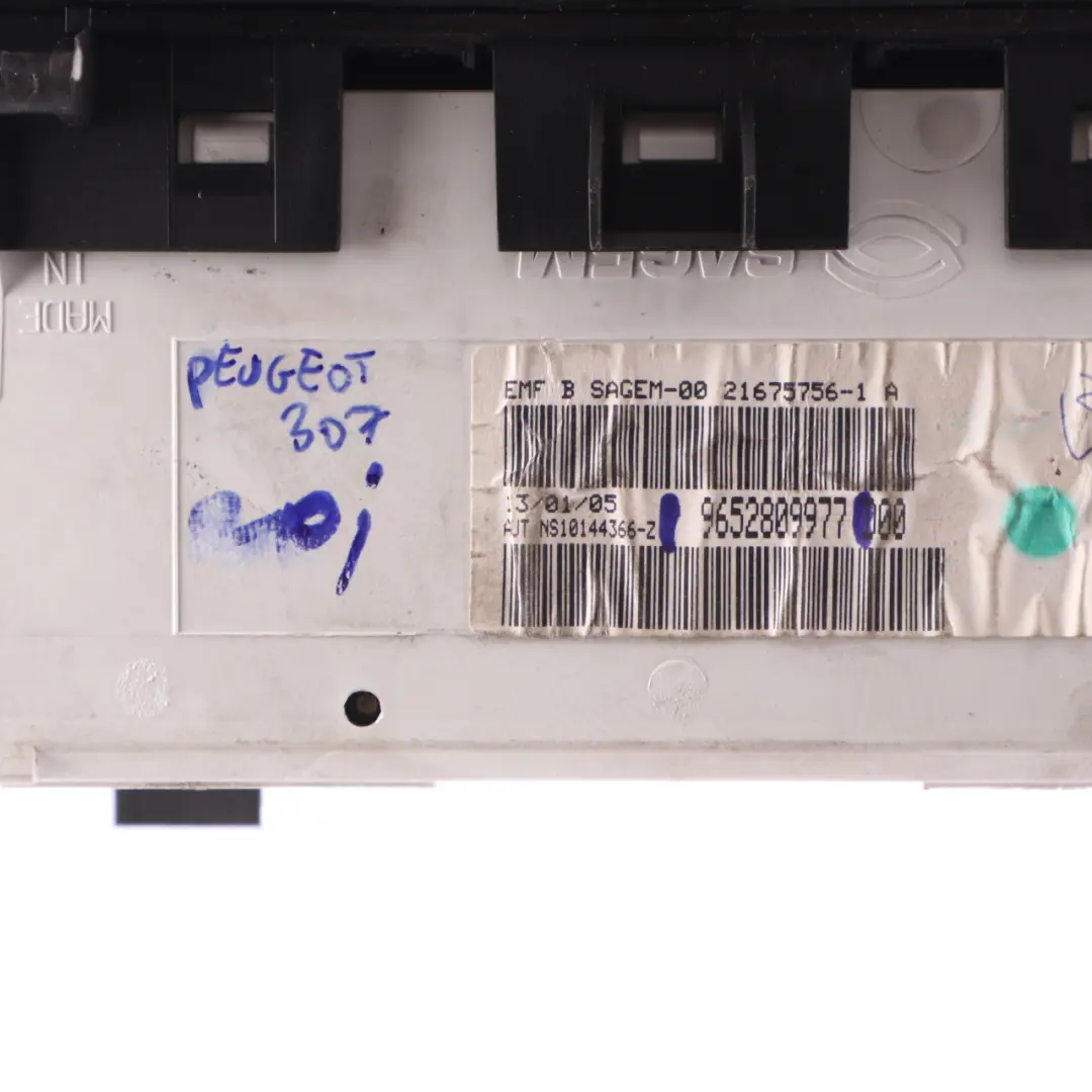 Display Screen Dashboard Multifunction Monitor Unit to Peugeot 307 with Part number 9652809977 Peugeot 307 Display Screen Dashboard Multifunction Monitor Unit - SKU 9652809977 - Part number 9652809977
