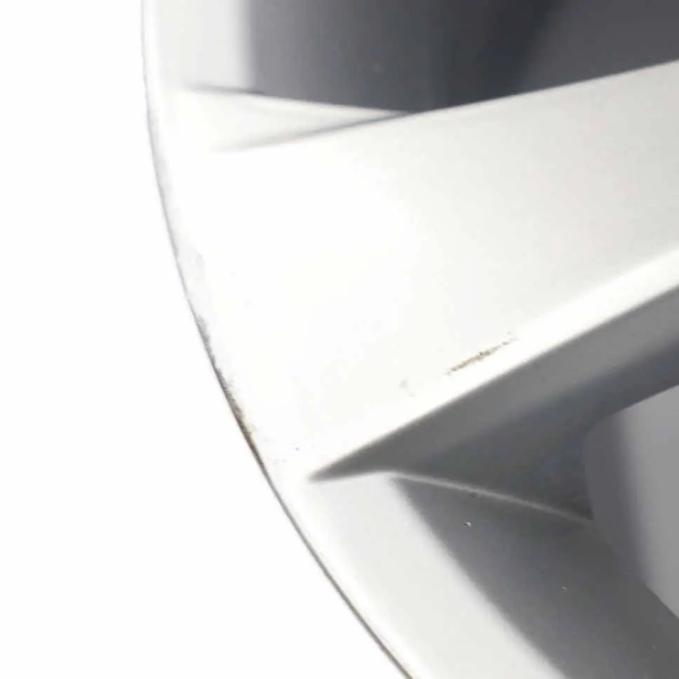 Citroen C4 Picasso Silver Alloy Wheel Rim 16" ET:26 6,5J to with Part number 9654385880 Citroen C4 Picasso Silver Alloy Wheel Rim 16" ET:26 6,5J - SKU 9654385880-3 - Part number 9654385880