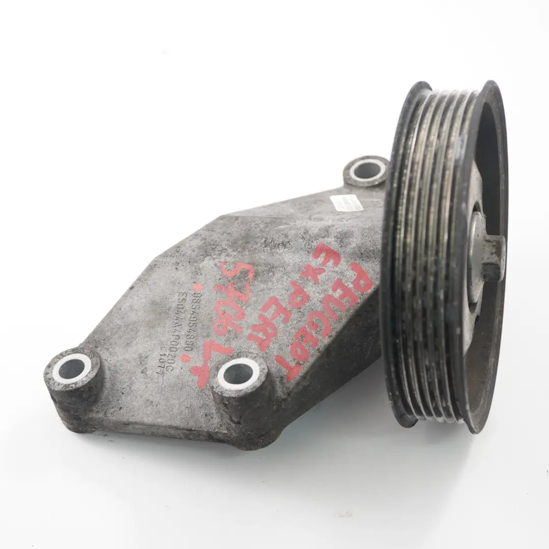 Citroen Jumpy 2.0 HDi Diesel Puleggia tendicinghia per Peugeot Expert con numero di parte 9654954880 Peugeot Expert Citroen Jumpy 2.0 HDi Diesel Puleggia tendicinghia - SKU 9654954880 - Numero di parte 9654954880