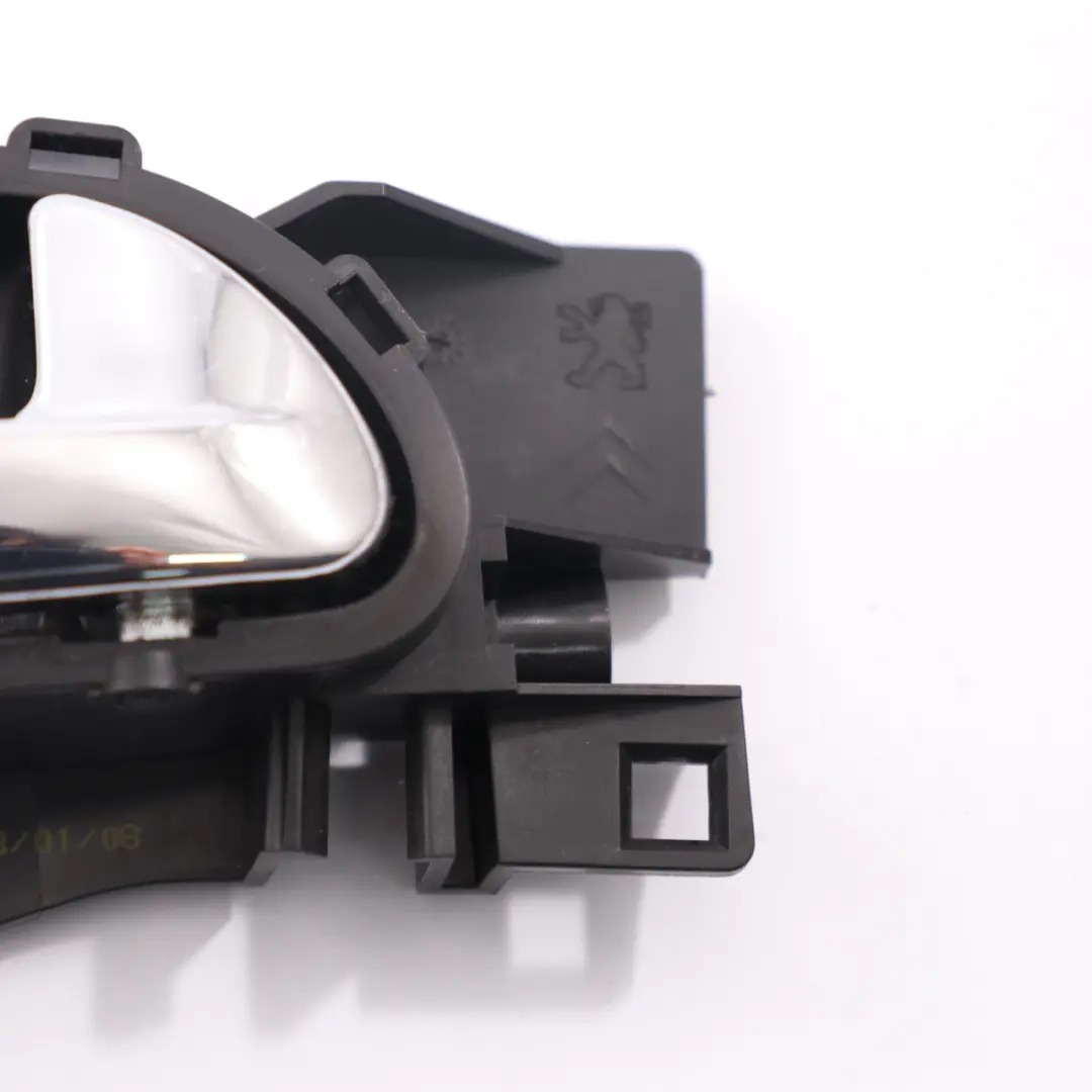 Maniglia porta Citroen C3 Peugeot 207 Interno anteriore destro per con numero di parte 96555516VD Maniglia porta Citroen C3 Peugeot 207 Interno anteriore destro - SKU 96555516VD - Numero di parte 96555516VD
