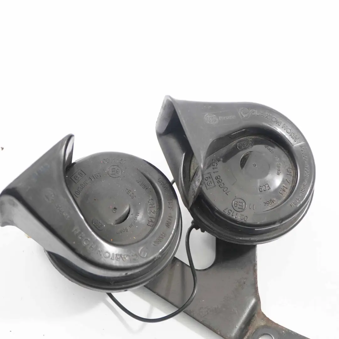 Doppel Horn Signal Fanfare hoch tief Tonhöhe für Peugeot 3008 mit Teilenummer 9657476680 Peugeot 3008 Doppel Horn Signal Fanfare hoch tief Tonhöhe - SKU 9657476680 - Teilenummer 9657476680