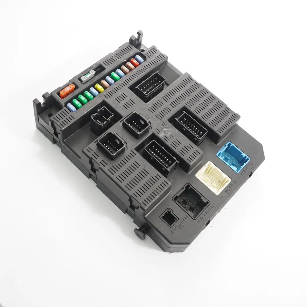 Sicherungskasten BSI Steuergerät Modul ECU für Peugeot 207 1.4 HDI mit Teilenummer 9659285480 Peugeot 207 1.4 HDI Sicherungskasten BSI Steuergerät Modul ECU - SKU 9659285480 - Teilenummer 9659285480