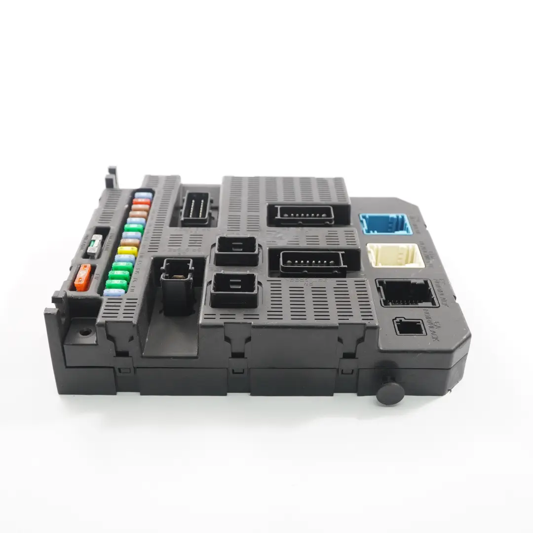Sicherungskasten BSI Steuergerät Modul ECU für Peugeot 207 1.4 HDI mit Teilenummer 9659285480 Peugeot 207 1.4 HDI Sicherungskasten BSI Steuergerät Modul ECU - SKU 9659285480 - Teilenummer 9659285480