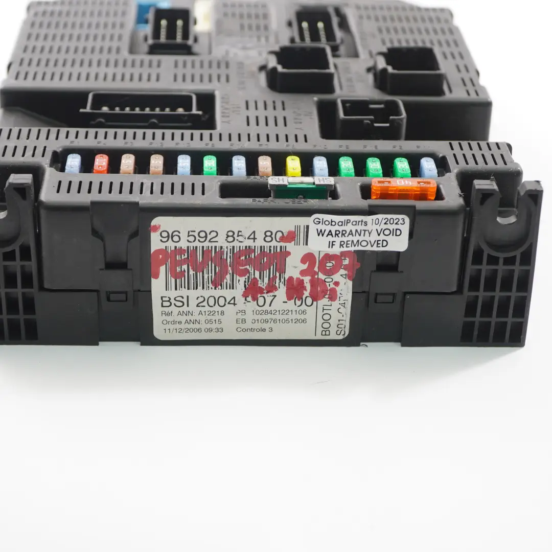 Caja de fusibles Módulo unidad control BSI ECU para Peugeot 207 1.4 HDI con número de pieza 9659285480 Peugeot 207 1.4 HDI Caja de fusibles Módulo unidad control BSI ECU - SKU 9659285480 - Número de pieza 9659285480