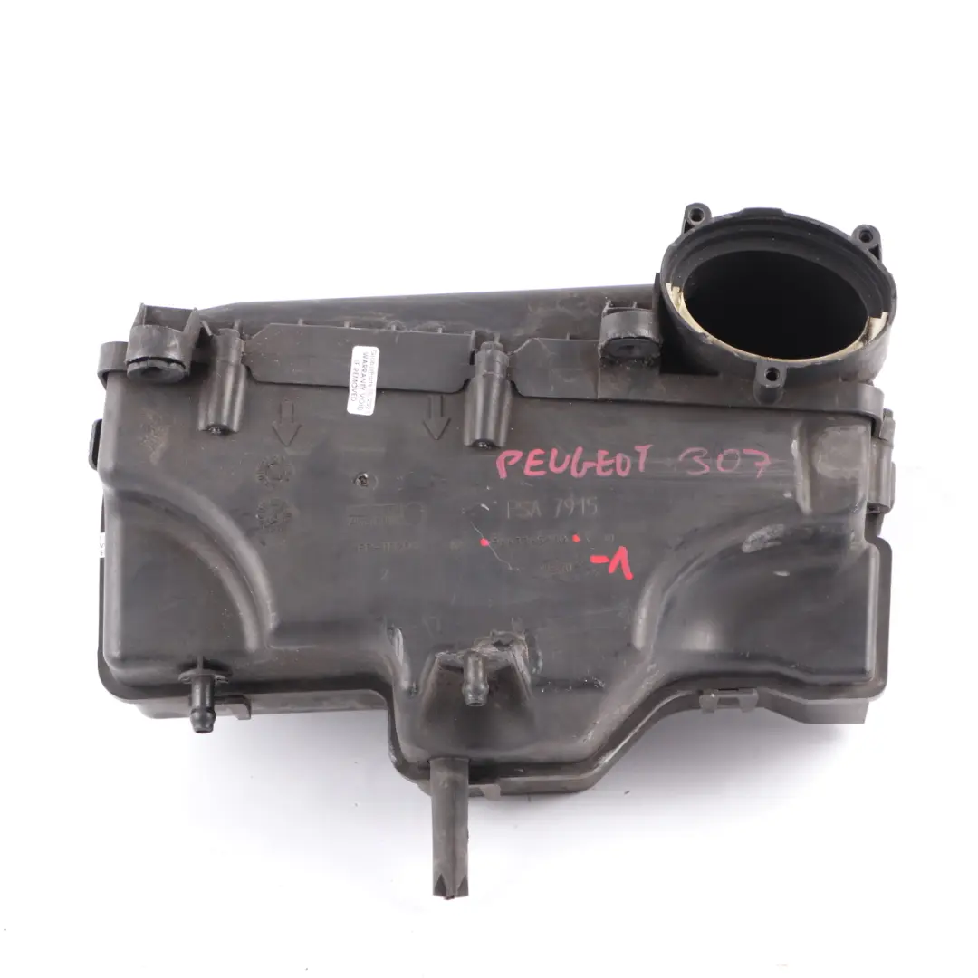 Intake Silencer Air Filter Muffler Box Housing to Peugeot 307 1.6 HDI with Part number 9663365980 Peugeot 307 1.6 HDI Intake Silencer Air Filter Muffler Box Housing - SKU 9663365980 - Part number 9663365980