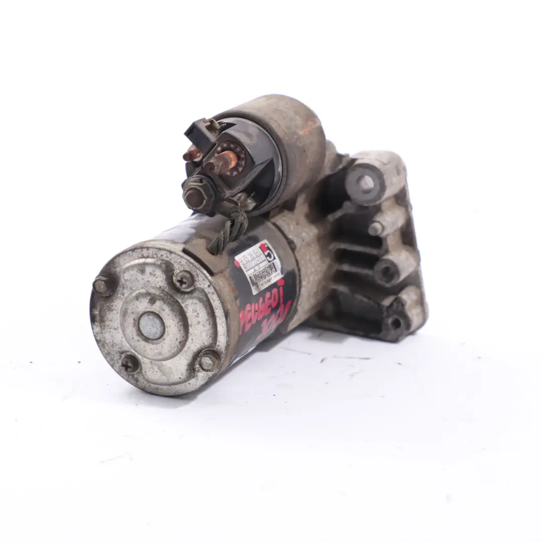 Citroen C4 Peugeot 3008 Starter Motor Engine Diesel to with Part number 9663528880 Citroen C4 Peugeot 3008 Starter Motor Engine Diesel - SKU 9663528880 - Part number 9663528880