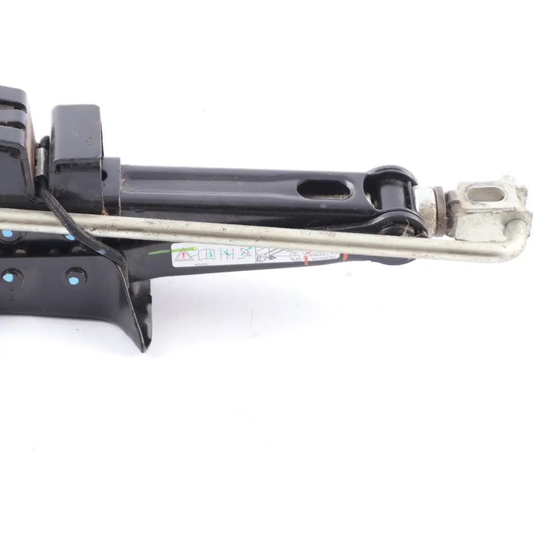 Lifting Jack Emergency Wheel Lift to Peugeot Expert Toyota Proace Car with Part number 9663589380 Peugeot Expert Toyota Proace Car Lifting Jack Emergency Wheel Lift - SKU 9663589380 - Part number 9663589380