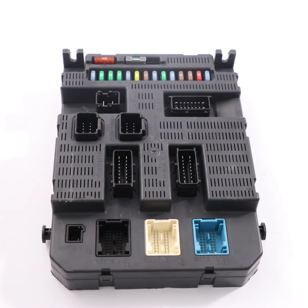 Sicherungs kasten BSI Steuergerät Modul für Peugeot 207 mit Teilenummer 9663798380 Peugeot 207 Sicherungs kasten BSI Steuergerät Modul - SKU 9663798380 - Teilenummer 9663798380