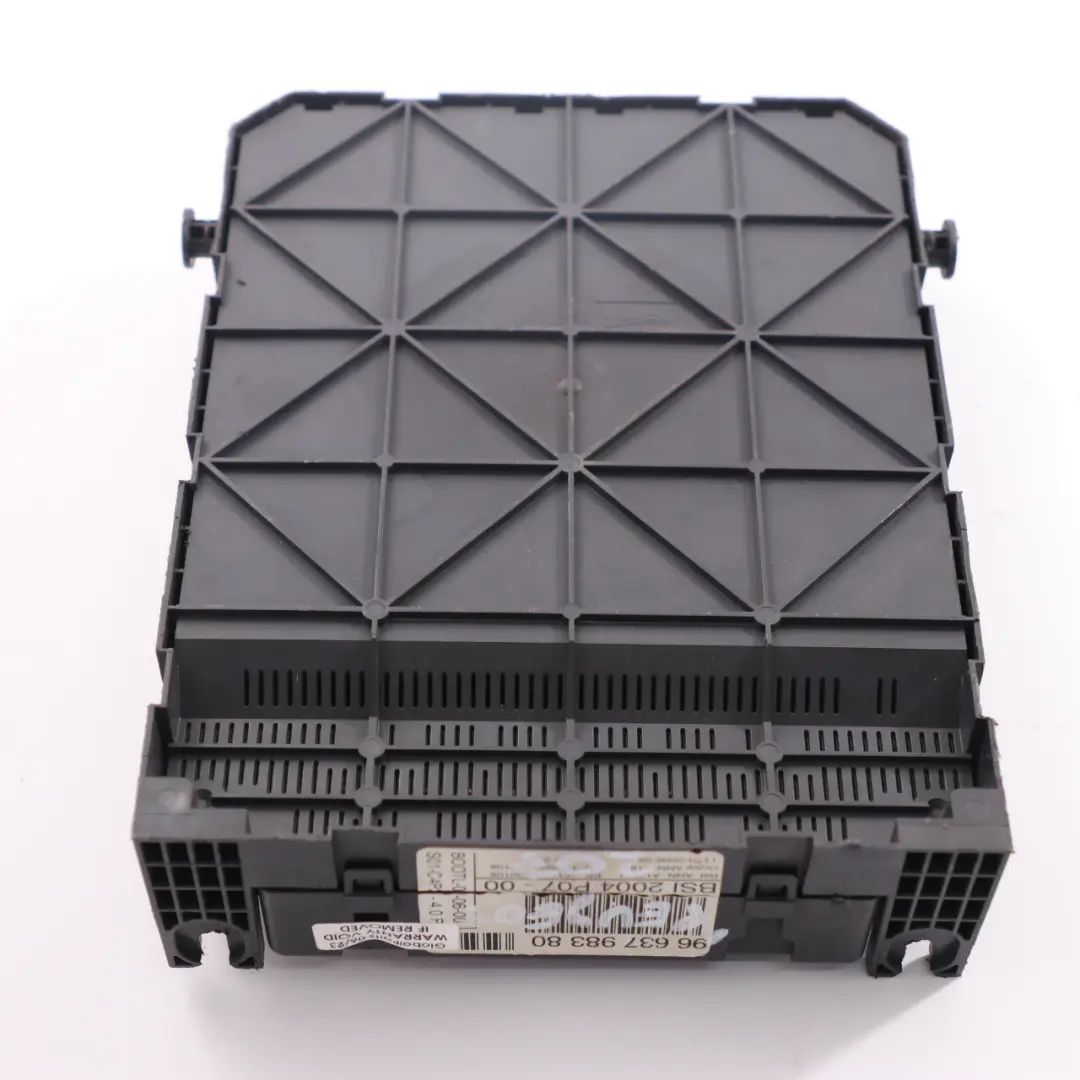 Scatola dei fusibili Modulo unità di controllo BSI per Peugeot 207 con numero di parte 9663798380 Peugeot 207 Scatola dei fusibili Modulo unità di controllo BSI - SKU 9663798380 - Numero di parte 9663798380