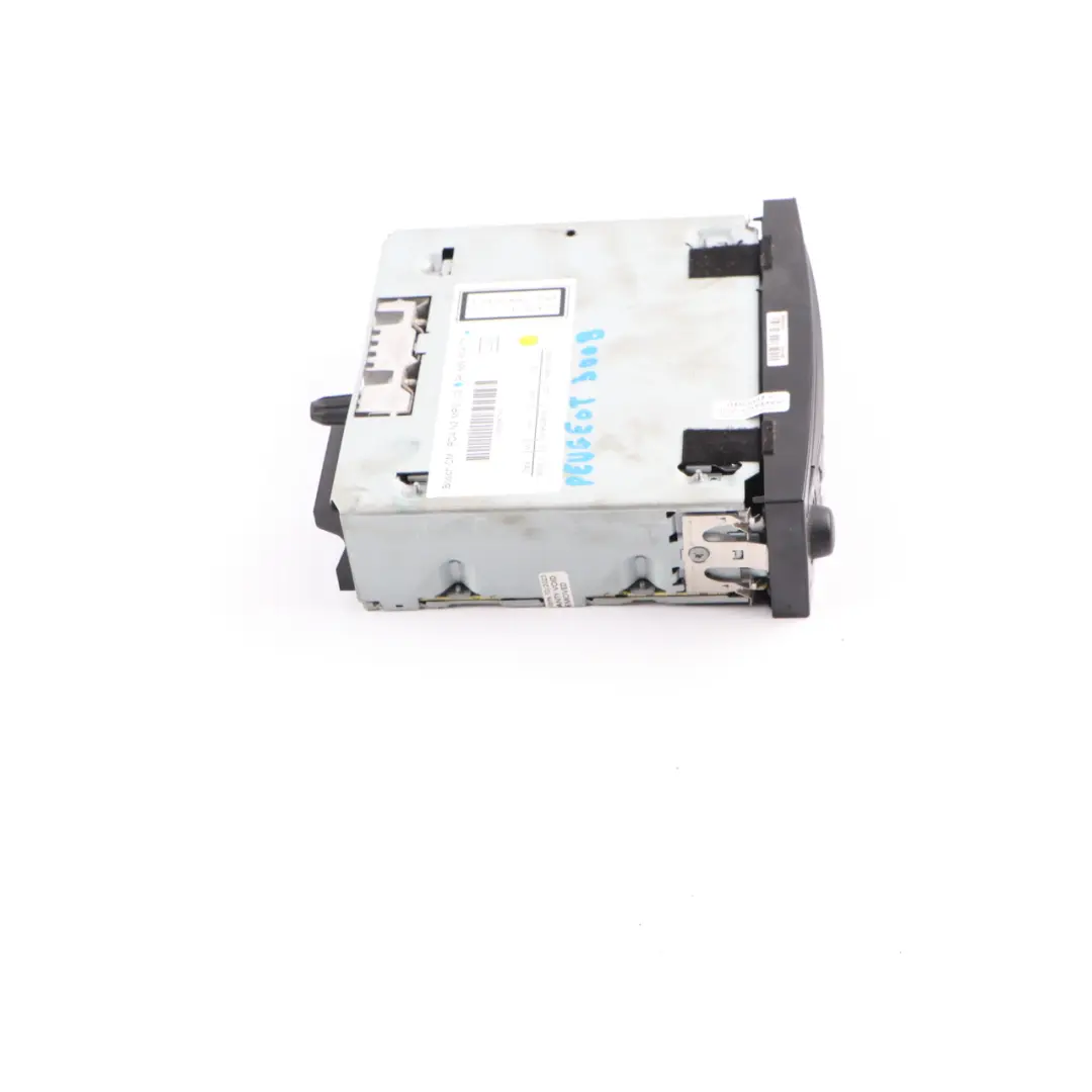 Radio CD Player Stereo Head Unit to Peugeot 3008 with Part number 9666967477 Peugeot 3008 Radio CD Player Stereo Head Unit - SKU 9666967477 - Part number 9666967477
