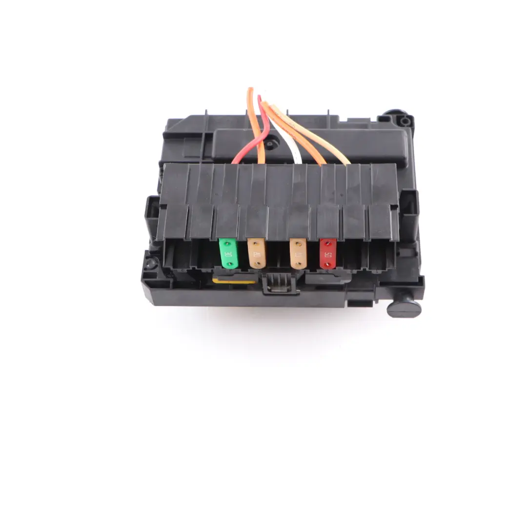 Fuse Box Citroen C4 Peugeot 3008 BSM Control Unit Module to with Part number 9667044980 Fuse Box Citroen C4 Peugeot 3008 BSM Control Unit Module - SKU 9667044980 - Part number 9667044980