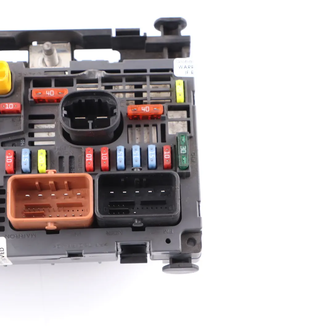 Fuse Box Citroen C4 Peugeot 3008 BSM Control Unit Module to with Part number 9667044980 Fuse Box Citroen C4 Peugeot 3008 BSM Control Unit Module - SKU 9667044980 - Part number 9667044980