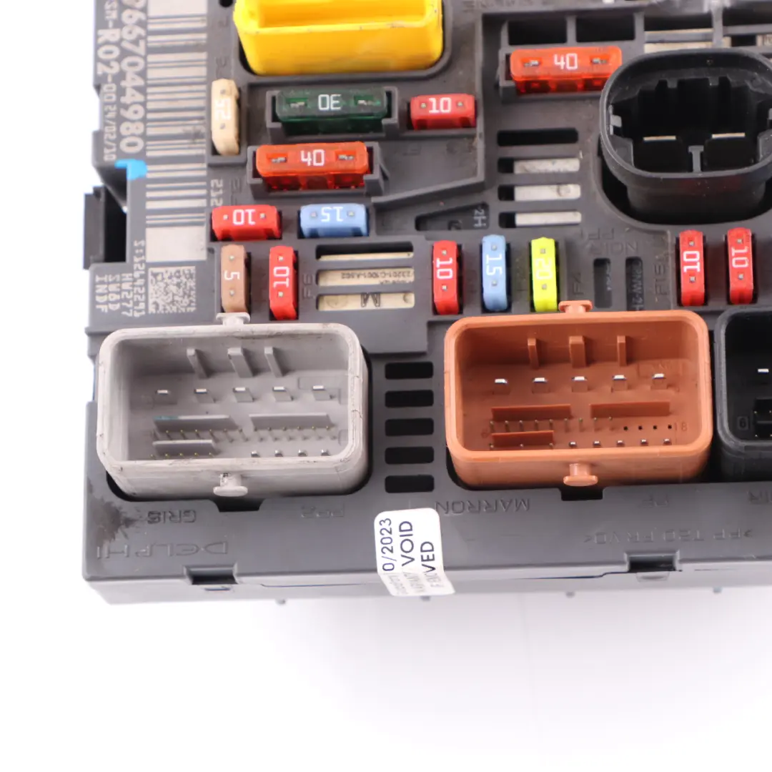 Fuse Box Citroen C4 Peugeot 3008 BSM Control Unit Module to with Part number 9667044980 Fuse Box Citroen C4 Peugeot 3008 BSM Control Unit Module - SKU 9667044980 - Part number 9667044980