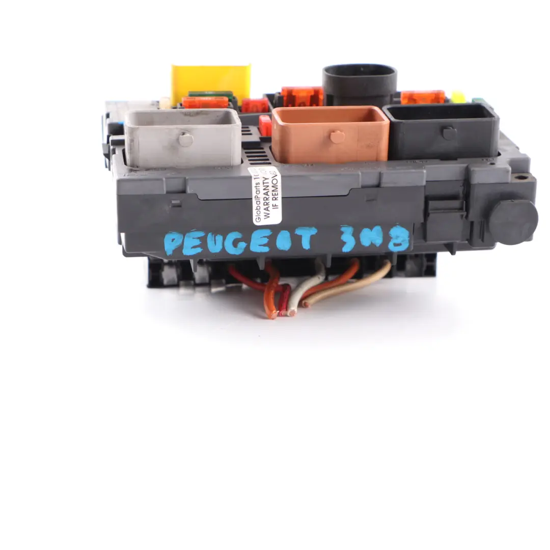 Fuse Box Citroen C4 Peugeot 3008 BSM Control Unit Module to with Part number 9667044980 Fuse Box Citroen C4 Peugeot 3008 BSM Control Unit Module - SKU 9667044980 - Part number 9667044980