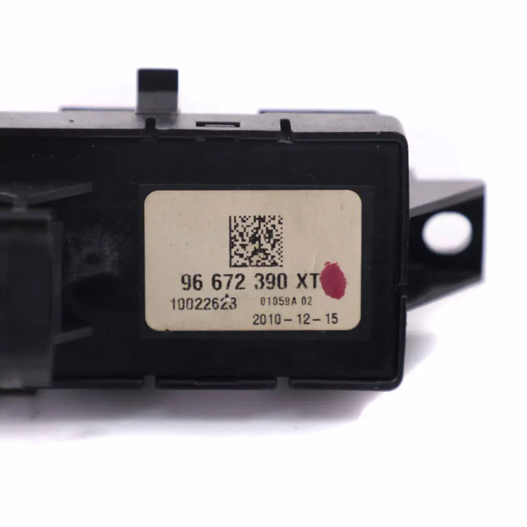 Peugeot 3008 Tableau de bord Panneau de signalisation de danger - SKU 96672390XT - Numéro de pièce 96672390XT