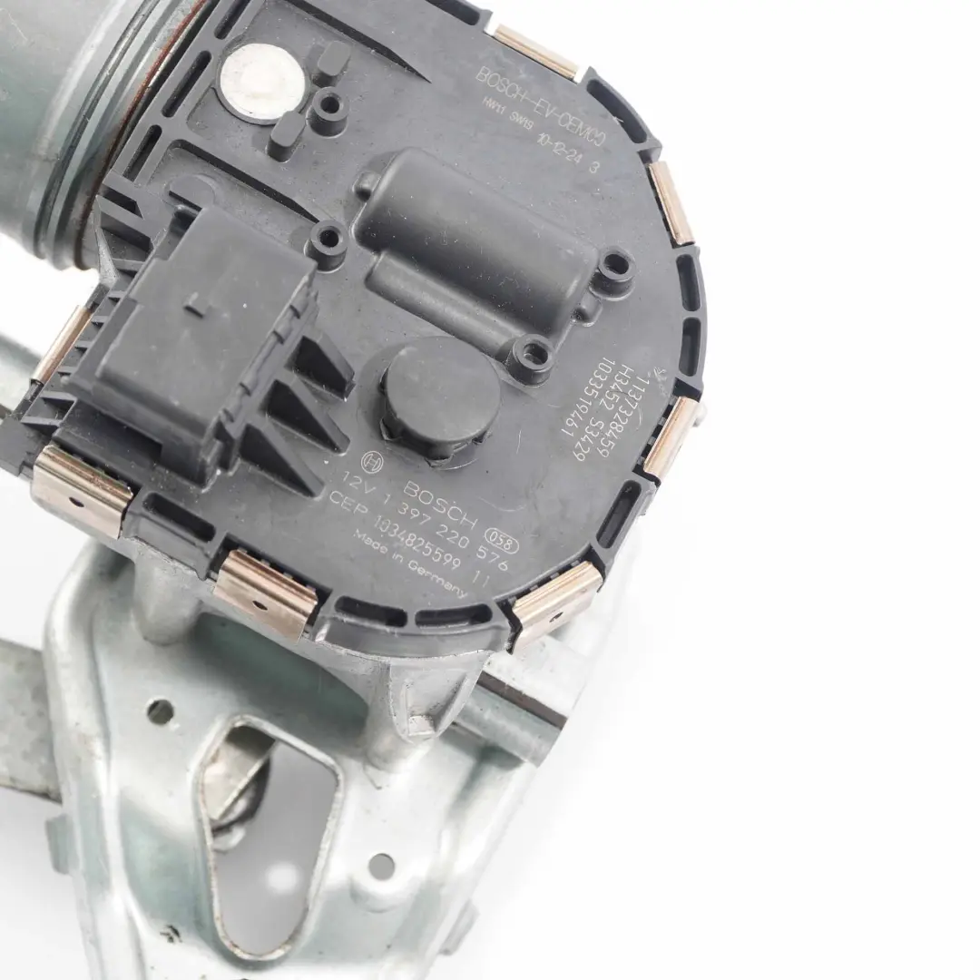 Wischermotor vorne links Scheibenwischergestänge System für Peugeot 3008 mit Teilenummer 9671062180 Peugeot 3008 Wischermotor vorne links Scheibenwischergestänge System - SKU 9671062180 - Teilenummer 9671062180