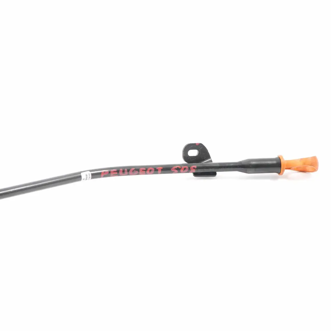 Miarka Bagnet Oleju do Peugeot 5008 2.0 HDI o numerze 9671102380 Peugeot 5008 2.0 HDI Miarka Bagnet Oleju - SKU 9671102380 - Numer Części 9671102380