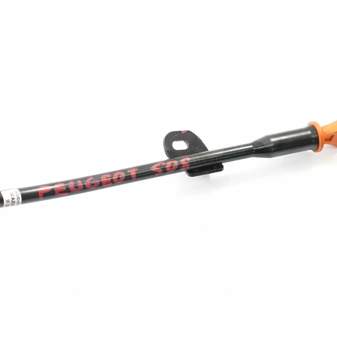 Miarka Bagnet Oleju do Peugeot 5008 2.0 HDI o numerze 9671102380 Peugeot 5008 2.0 HDI Miarka Bagnet Oleju - SKU 9671102380 - Numer Części 9671102380