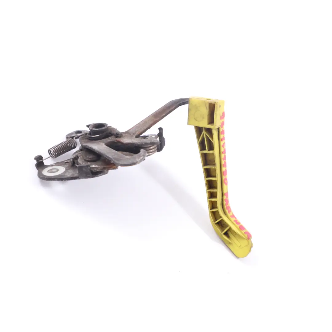  Serrure capot Peugeot Partner Citroen Berlingo Serrure capot avant - SKU 9671577780 - Numéro de pièce 9671577780