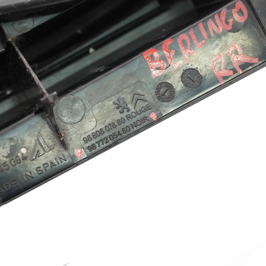 Citroen Berlingo Luz Trasera Luz Trasera Derecha Panel Lateral para con número de pieza 9672205480 Citroen Berlingo Luz Trasera Luz Trasera Derecha Panel Lateral - SKU 9672205480 - Número de pieza 9672205480