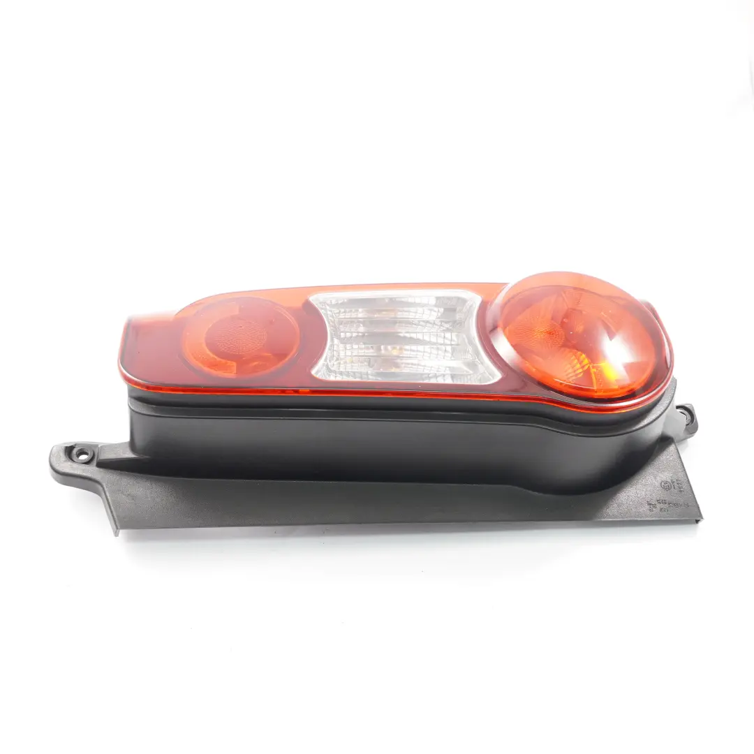 Citroen Berlingo Lampa Prawy Tył Tylna do o numerze 9672205480 Citroen Berlingo Lampa Prawy Tył Tylna - SKU 9672205480 - Numer Części 9672205480