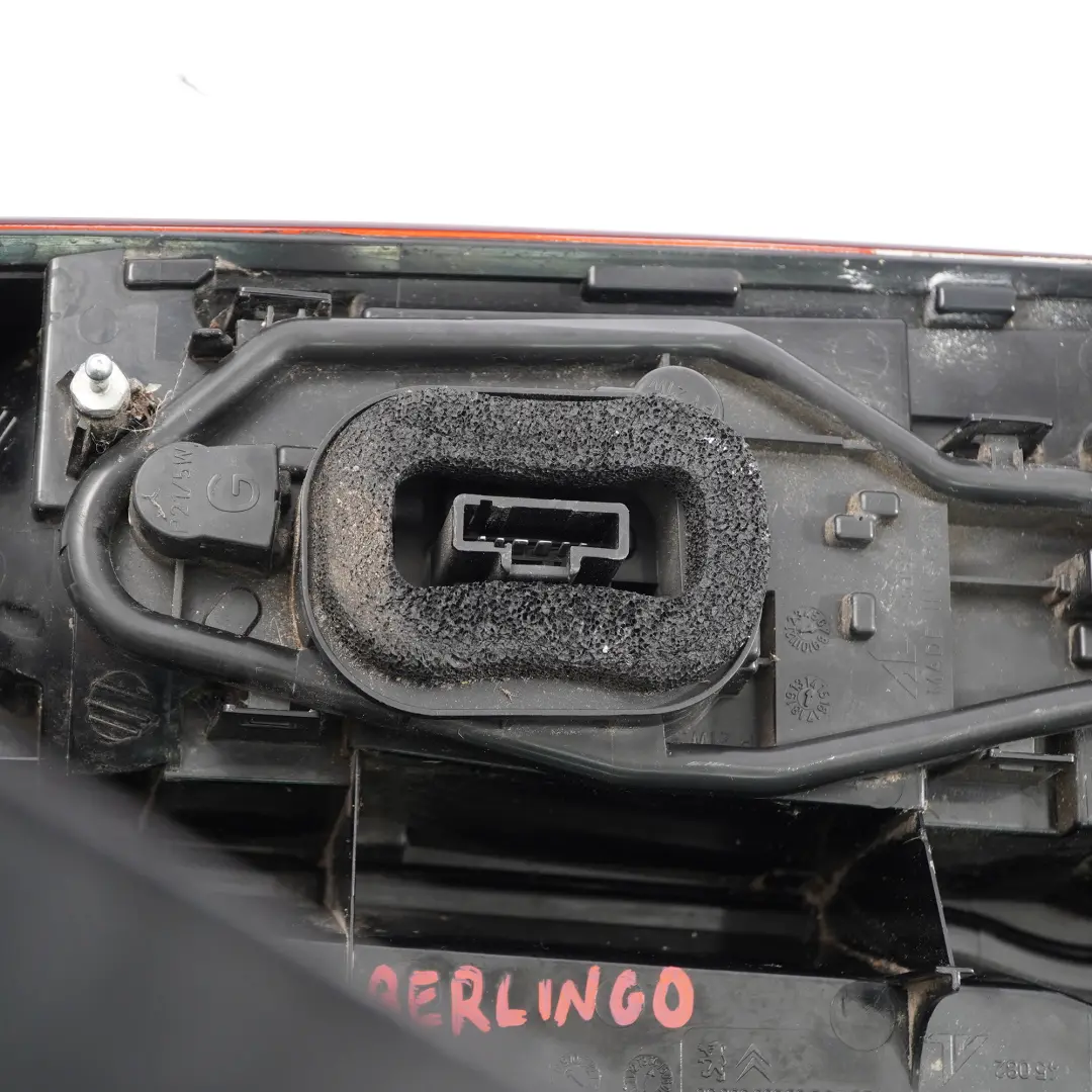  Citroen Berlingo Tail Light Rear Lamp Left N/S Side Panel - SKU 9672205580 - Part number 9672205580