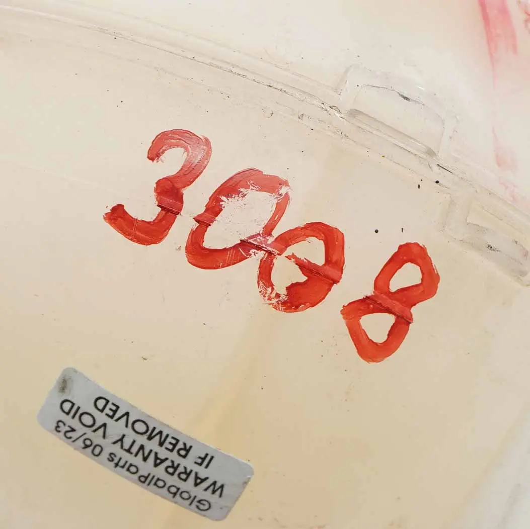 Serbatoio espansione liquido raffreddamento bottiglia per Peugeot 3008 con numero di parte 9673334580 Peugeot 3008 Serbatoio espansione liquido raffreddamento bottiglia - SKU 9673334580 - Numero di parte 9673334580