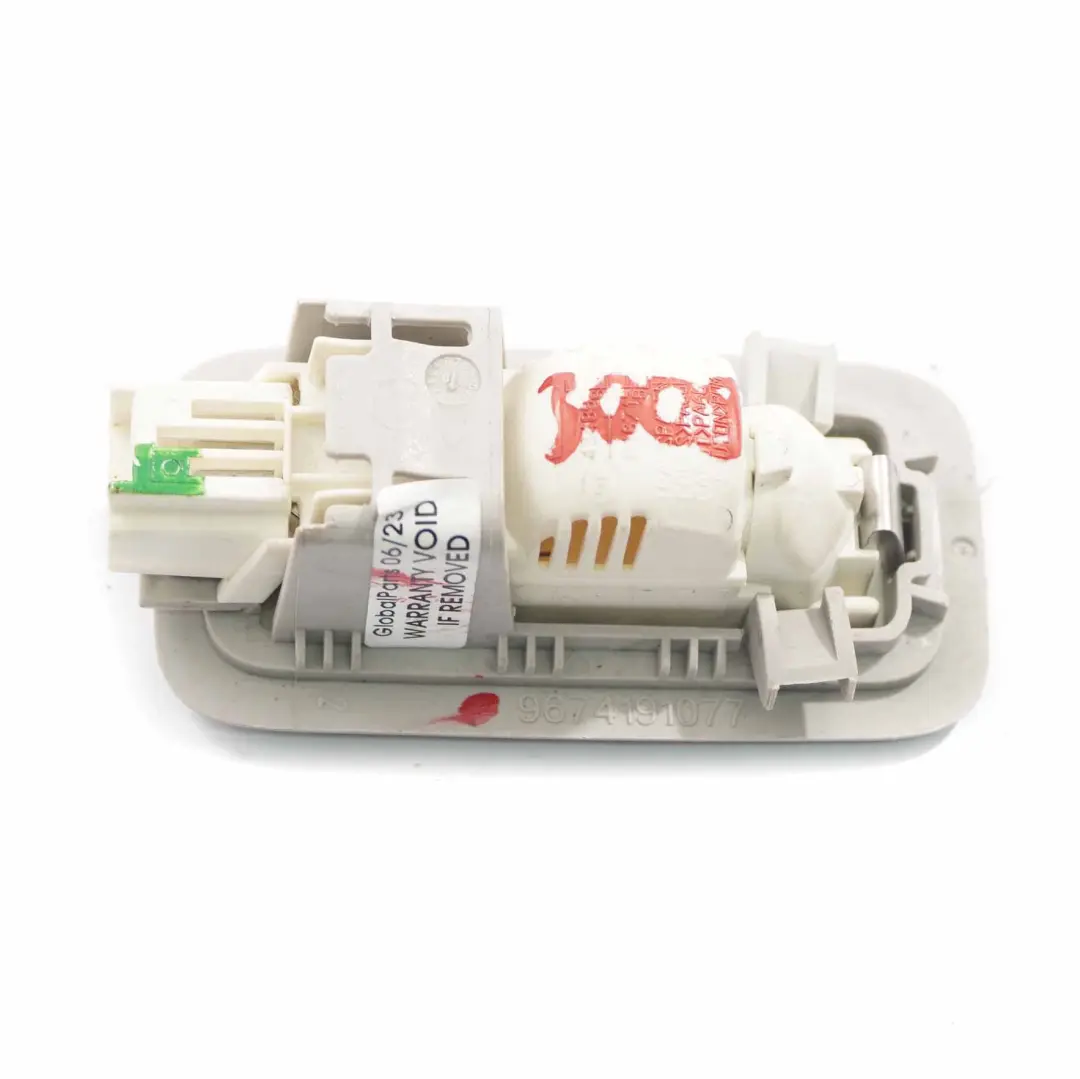 Luce del tetto Unità di illuminazione del tetto Grigio per Peugeot 3008 con numero di parte 9674191077 Peugeot 3008 Luce del tetto Unità di illuminazione del tetto Grigio - SKU 9674191077 - Numero di parte 9674191077