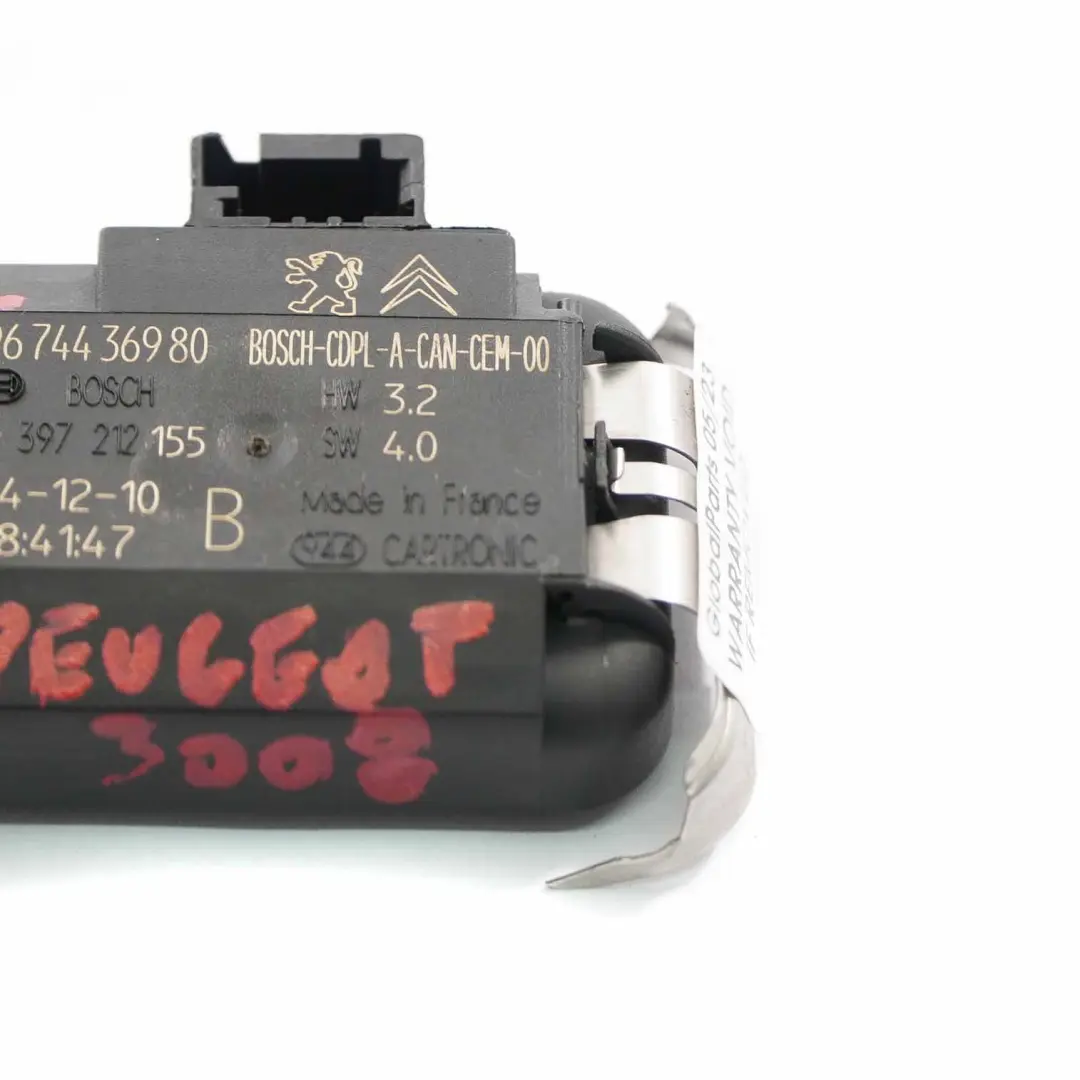 Czujnik Sensor Deszczu do Peugeot 3008 o numerze 9674436980 Peugeot 3008 Czujnik Sensor Deszczu - SKU 9674436980 - Numer Części 9674436980